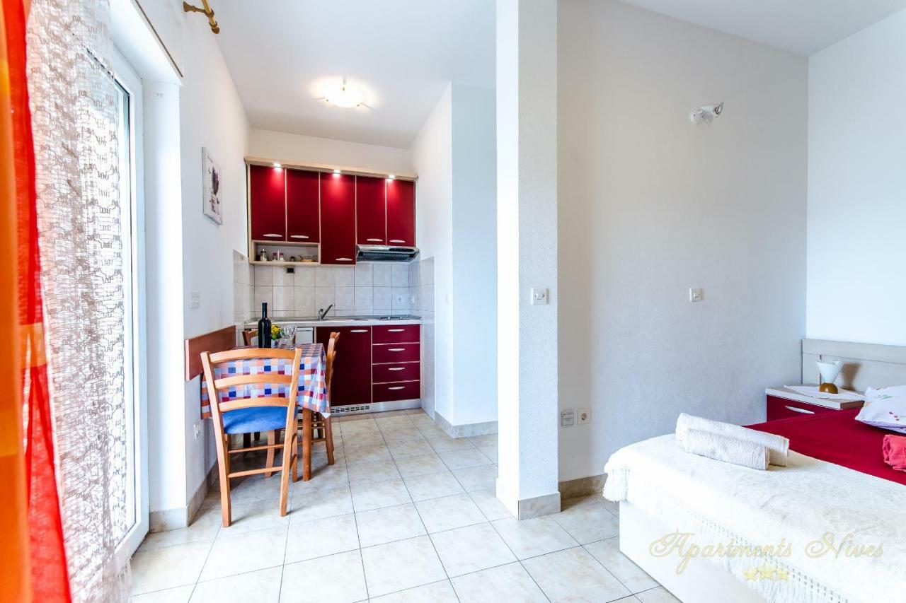 Apartments Nives Suhi Potok Есенице Экстерьер фото