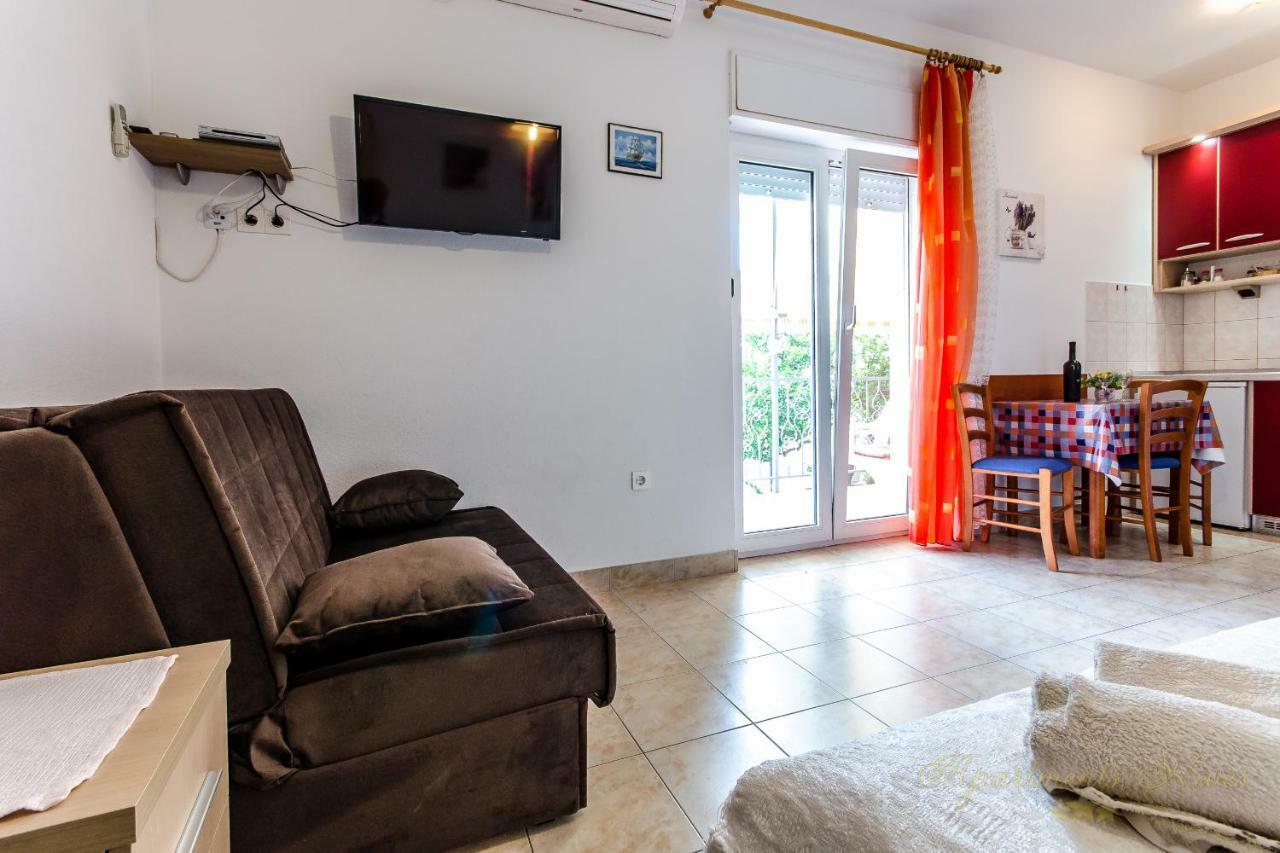 Apartments Nives Suhi Potok Есенице Экстерьер фото