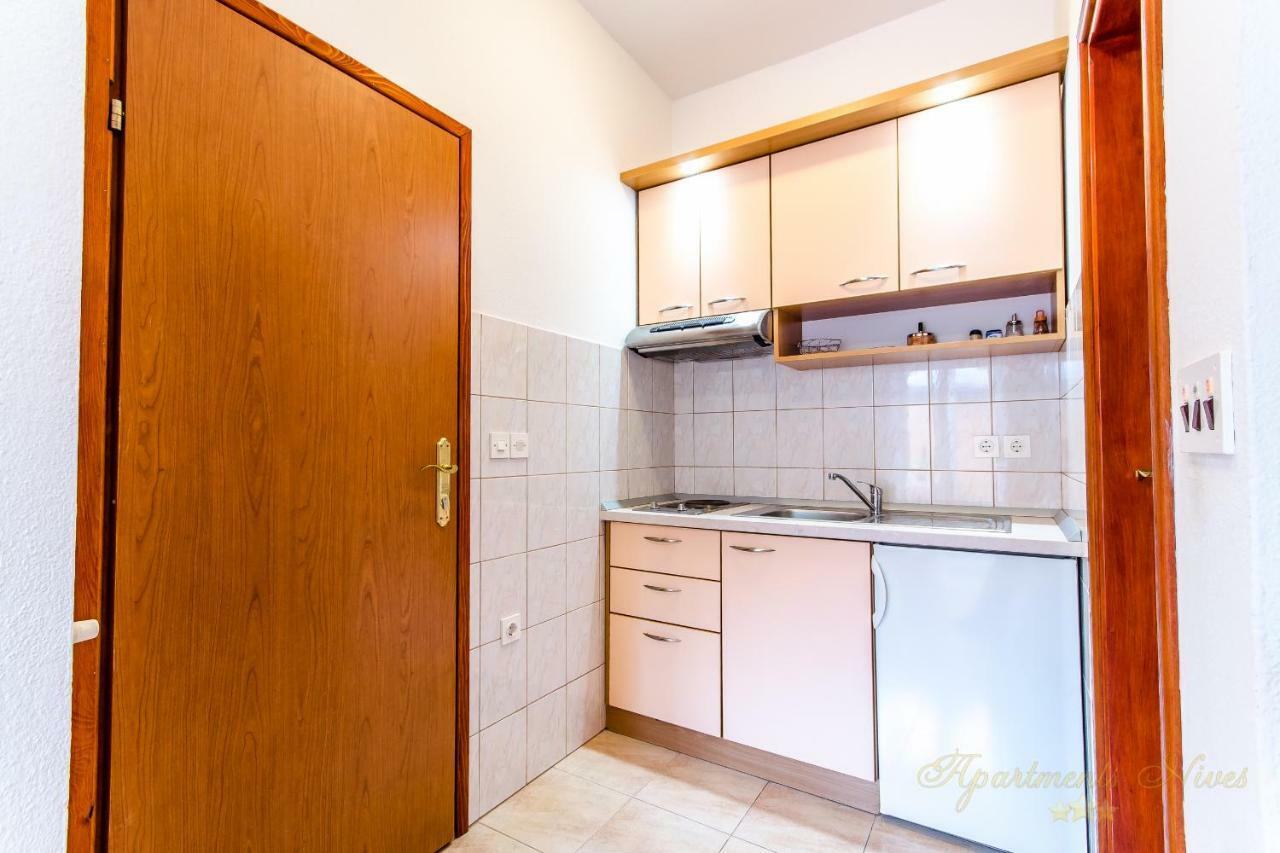 Apartments Nives Suhi Potok Есенице Экстерьер фото